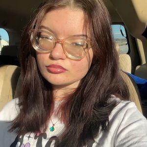 Meet your Posher, Alisa